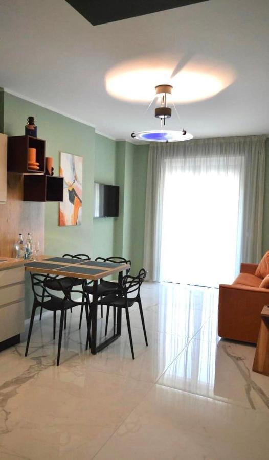 Dizeta Suite And Apartment Salerno Exterior foto
